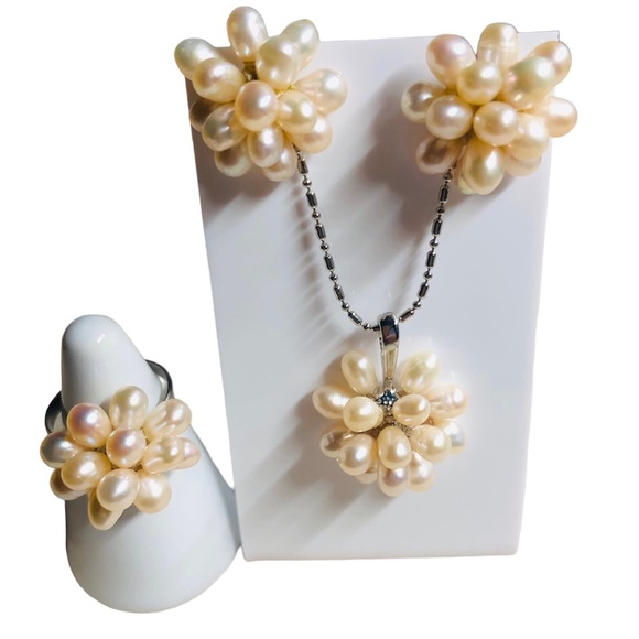 Flowerette Auth. Freshwater Pearls Sets - Picture 3 of 3